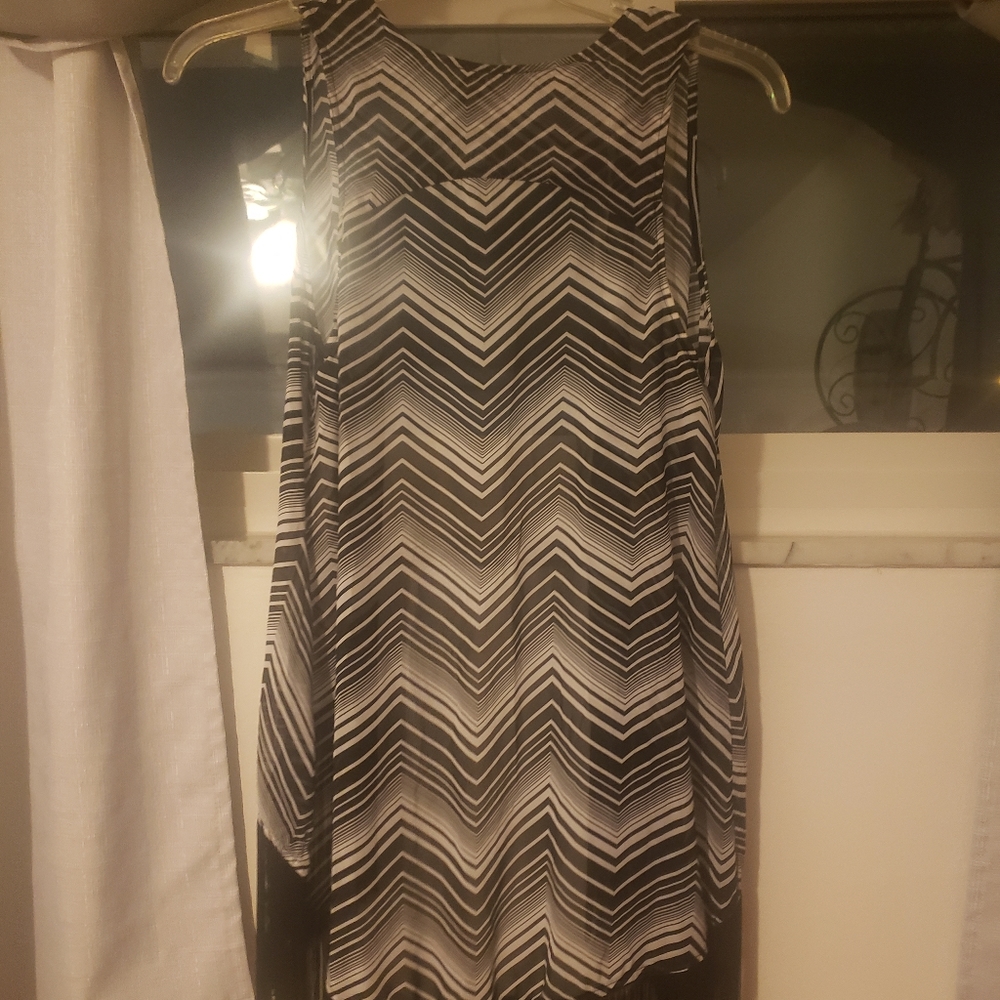 Vest - Picture 2 of 4